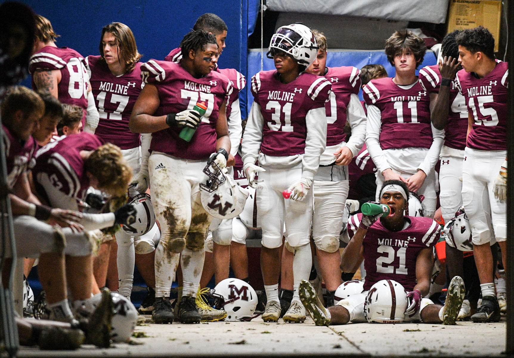 102921-qc-spt-moline-hamp-fball-024